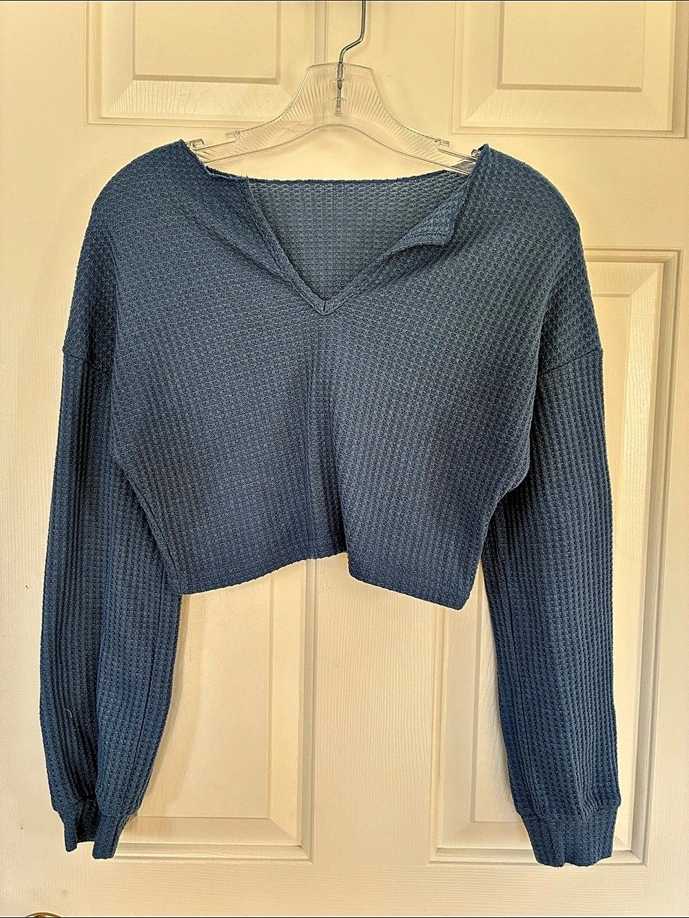 SHEIN Women'Small Cropped V-Neck Sweater in Blue Size Small Like New